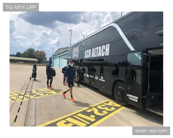 季后赛球队纷纷包机前往客场，以减少旅途消耗